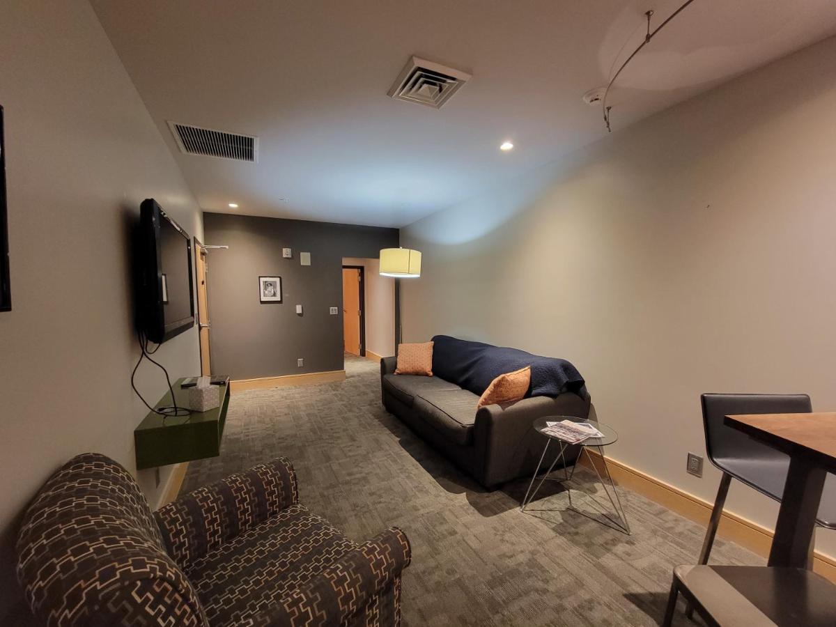 Suites At 118 Bloomington Luaran gambar